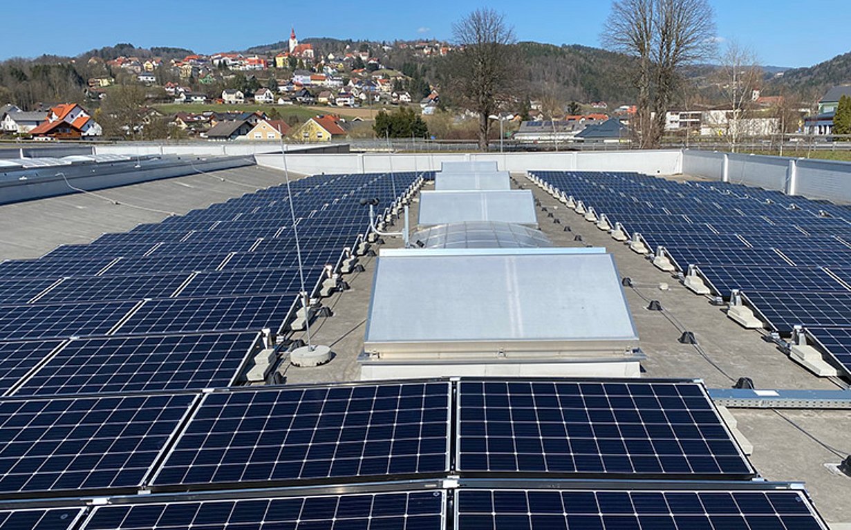 BT-Watzke Firmengeschichte: 2022 - Inbetriebnahme Photovoltaikanlage